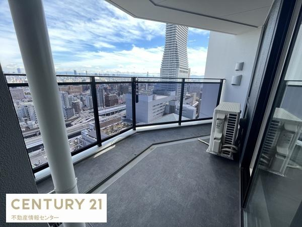 【バルコニー】 | ザ・ファインタワーウエストコースト | 北東向きバルコニーですが南東からの日差しが入るようになっています！