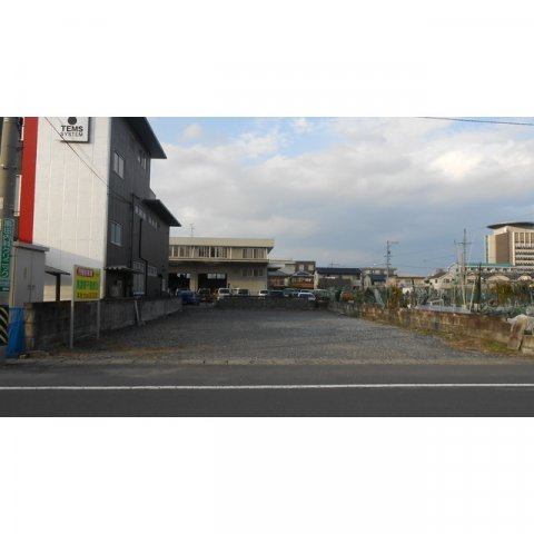 岐阜市薮田南４丁目の駐車場の外観