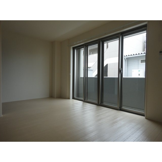 ＥＳＰＯＩＲ１５の居間・リビング