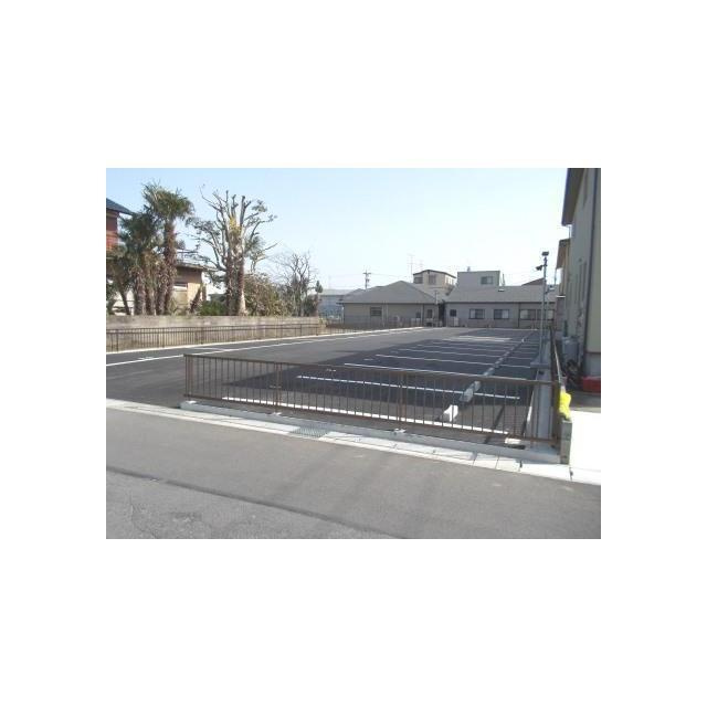 六条片田１丁目野々垣駐車場の外観