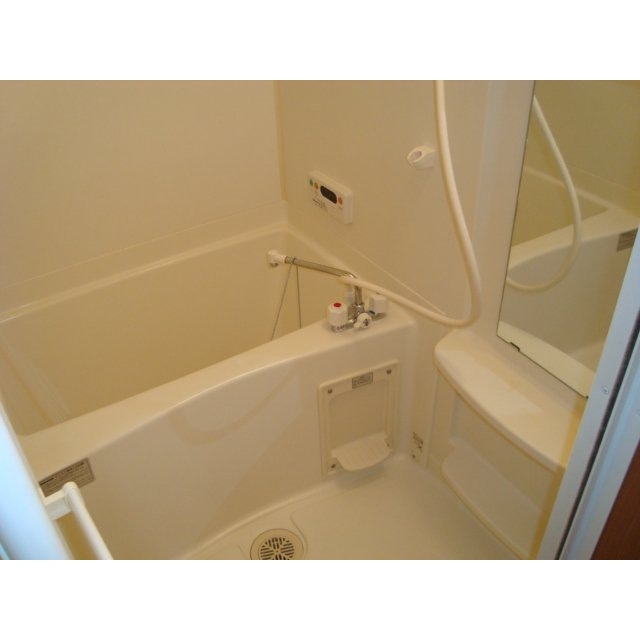 L’espace　heureuxの浴室