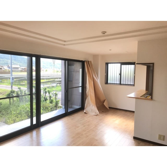 雅　‘MIYABI’の居間・リビング