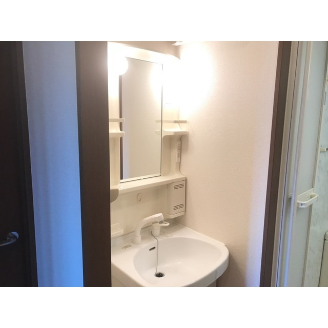 雅　‘MIYABI’の洗面所