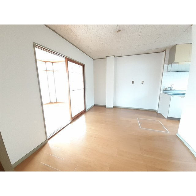 エルディム福寿の居間・リビング