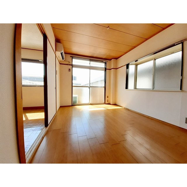 シャレー１１の居間・リビング