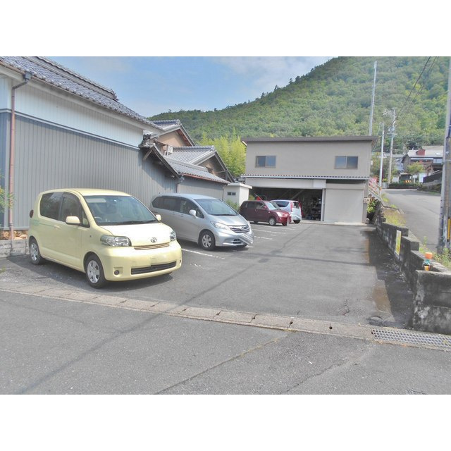 岐阜市長良の駐車場の外観