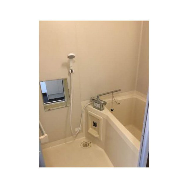 岐阜市日野東２丁目のアパートの浴室