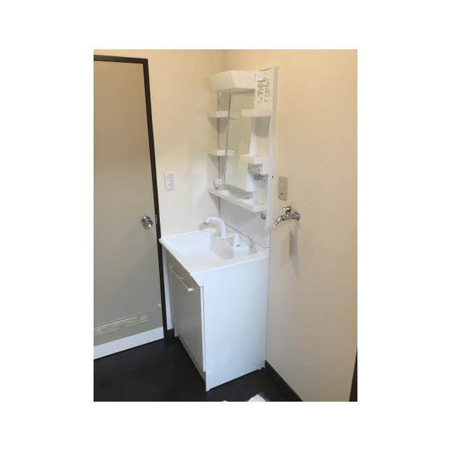 岐阜市日野東２丁目のアパートの洗面所