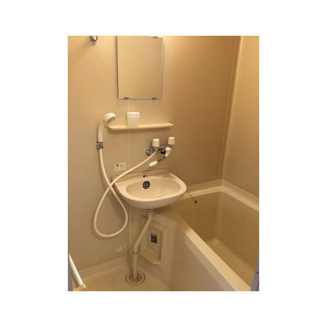 岐阜市日野北１丁目のアパートの浴室