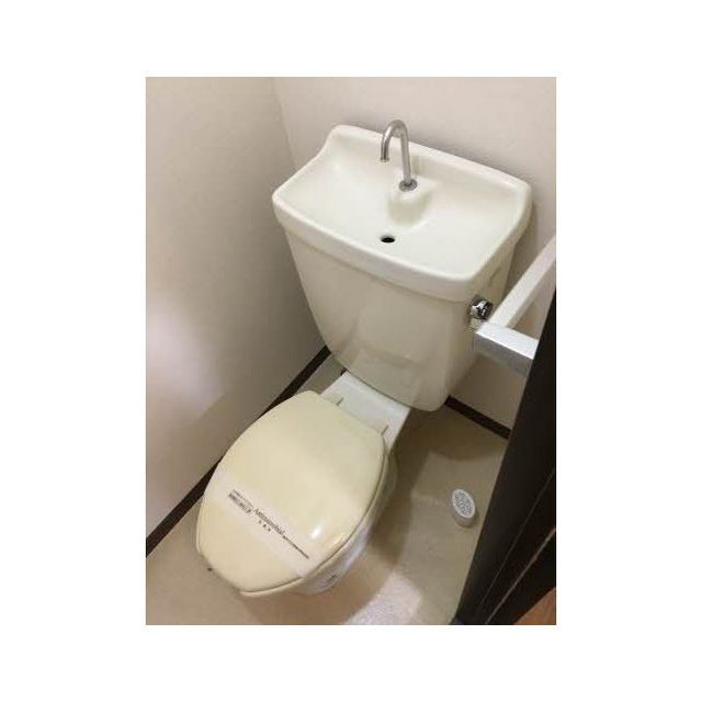 岐阜市日野北１丁目のアパートのトイレ