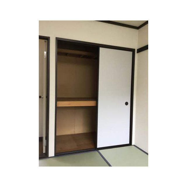 岐阜市日野北１丁目のアパートの収納