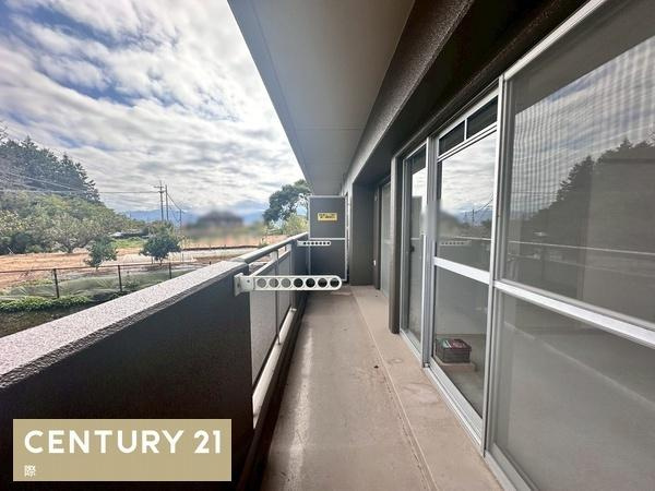 シャルマンフジ橋本三石台のバルコニー