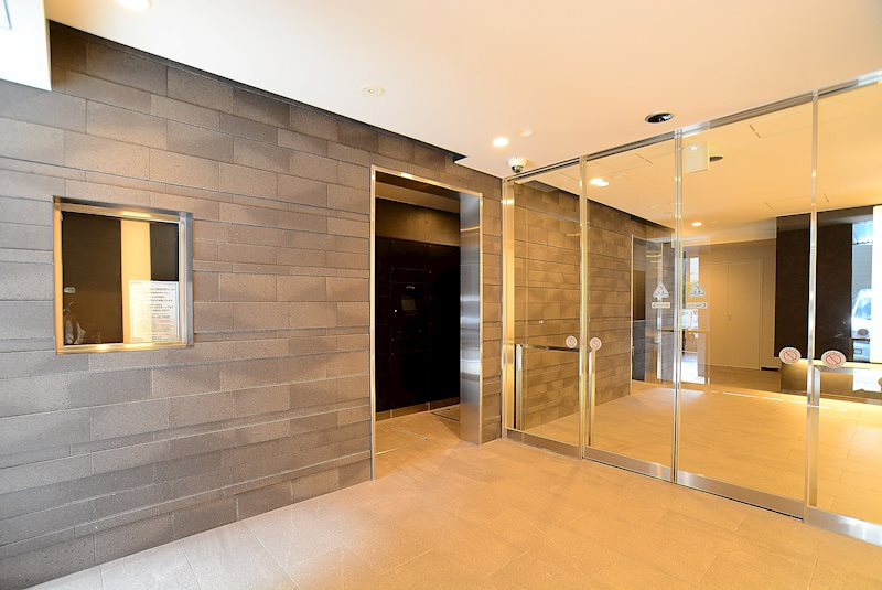 グランドコンシェルジュ池袋本町イーストのエントランス
