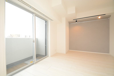 【居間・リビング】 | ステージファースト上野松が谷アジールコート | ※カラータイプ異なります。