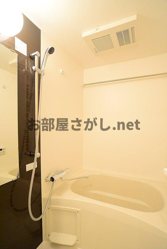 グランドコンシェルジュ池袋本町イーストの浴室