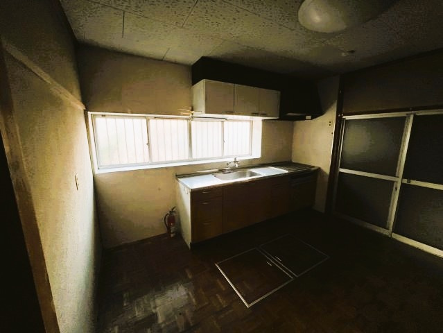 【キッチン】 | 神奈川県横須賀市阿部倉 中古戸建 2棟バルク売り | キッチンでお料理をお楽しみください