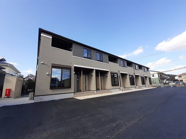 オーヴ・プラシードの外観