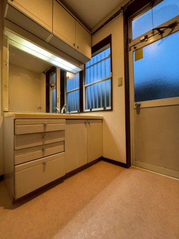 印旛郡栄町南ケ丘２丁目の独立洗面台