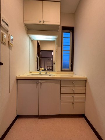 印旛郡栄町南ケ丘２丁目の独立洗面台