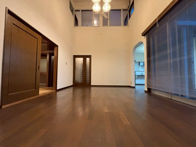 印旛郡栄町南ケ丘２丁目の居間・リビング