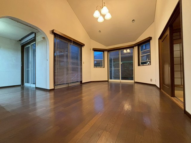 印旛郡栄町南ケ丘２丁目の居間・リビング