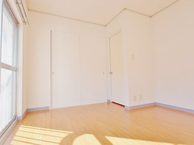 コーポホコトリ　A棟の洋室