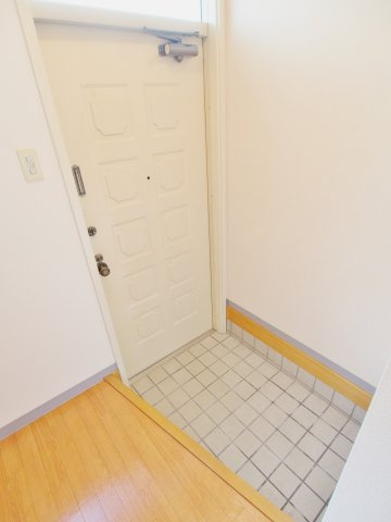 コーポホコトリ　A棟の玄関