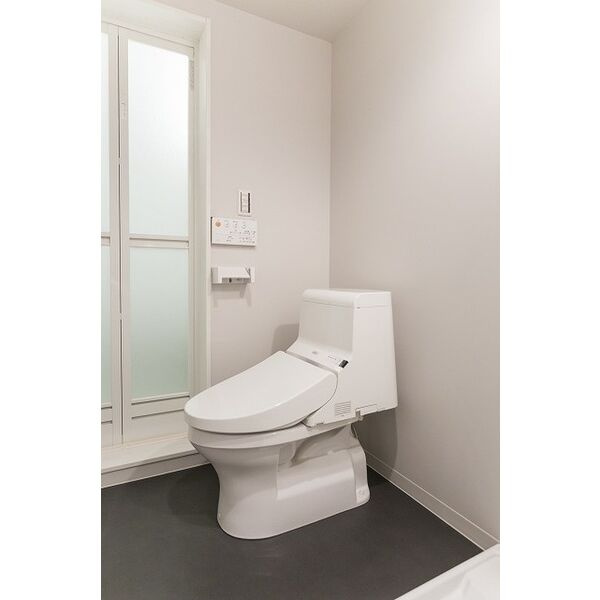 REFINED　TASTE　三吉のトイレ