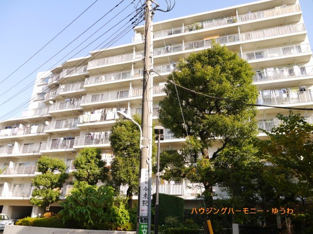 【外観】 | 目白ガーデニア | 住む人を映し出す洗練された佇まいは、いつまでも輝き続けながらいつしか街の風景に溶け込んでいきます。