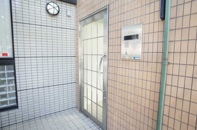 イースト神戸本山のエントランス