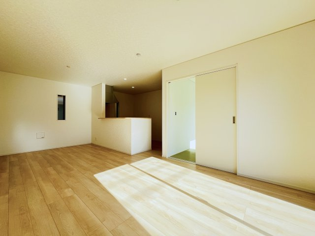 【居間・リビング】 | 熊谷市江南中央第3   クレイドルガーデン　新築戸建　全1棟　1号棟