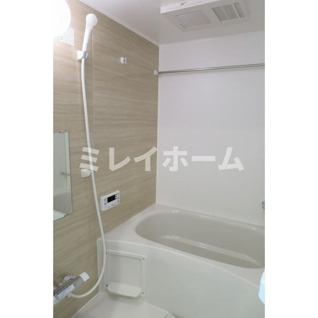 ウェルスクエアイズム蒲田の浴室