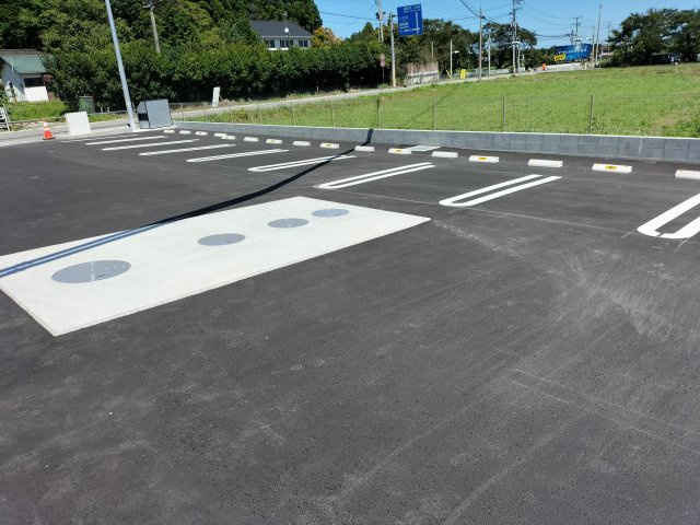 ウィンディレディの駐車場|駐車場に車を止められます