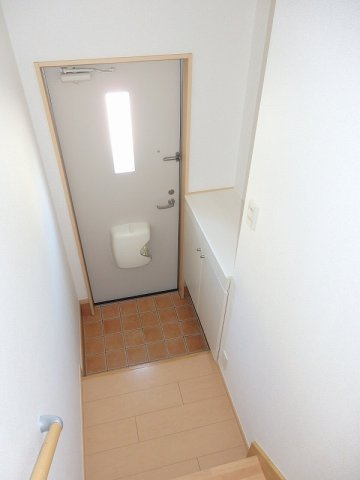 サン・ハーモニーの玄関|きれいな玄関です