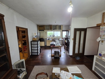 【居間・リビング】 | 福岡県糸島市志摩桜井 中古戸建 | ゆったり過ごせるリビングです