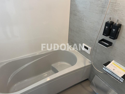 【浴室】 | 天童市老野森【新築建売】リリーフB棟 | 広々浴室は、ゆったりとくつろいで疲れを癒す空間です。