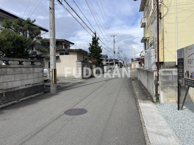 天童市老野森【新築建売】リリーフB棟の前面道路含む現地写真|前面道路