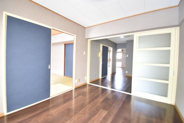 サンハイツ堺の洋室