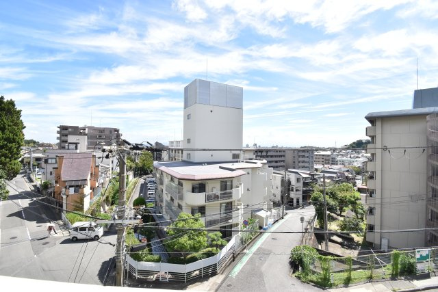 コボリマンション夙川老松台D棟の展望