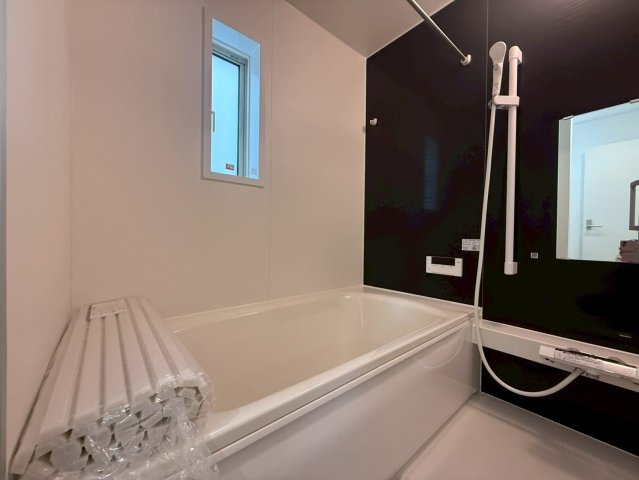 ♥♥豊見城市嘉数第７－6号棟（全７棟）の浴室|落ち着いた空間のお風呂です