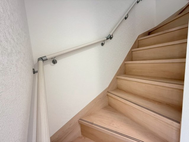 ♥♥豊見城市嘉数第７－6号棟（全７棟）の内装|明るい色調の室内です