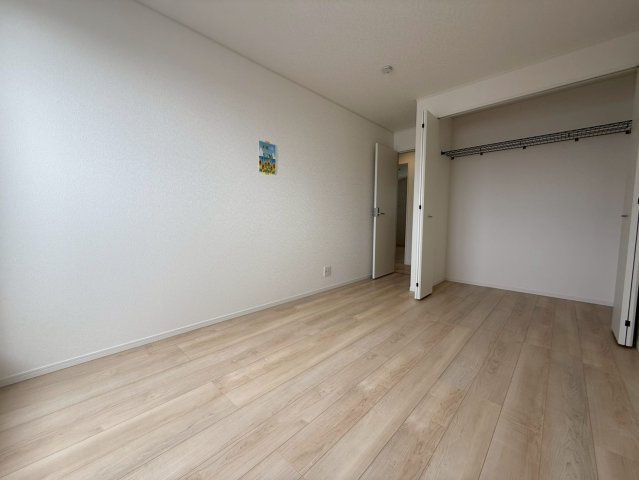 ♥♥豊見城市嘉数第７－6号棟（全７棟）の洋室|きれいな洋室です