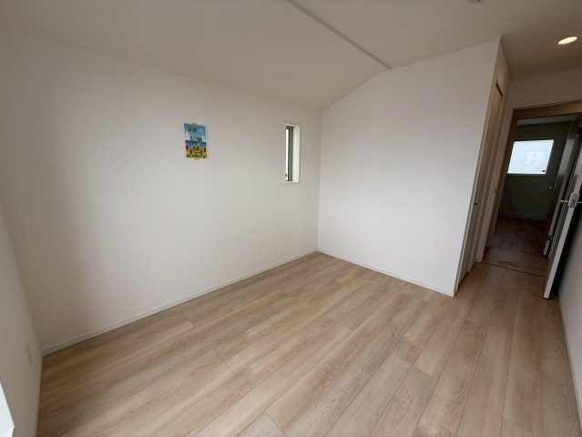 ♥♥豊見城市嘉数第７－6号棟（全７棟）の洋室|広々とした洋室です