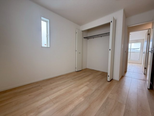 ♥♥豊見城市嘉数第７－6号棟（全７棟）の洋室|落ち着いた色調の洋室です