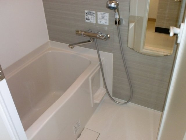 ルーブル多摩川九番館の浴室