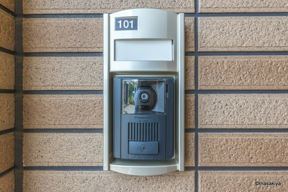 エトワール・KⅡのエントランス|TVインターホン