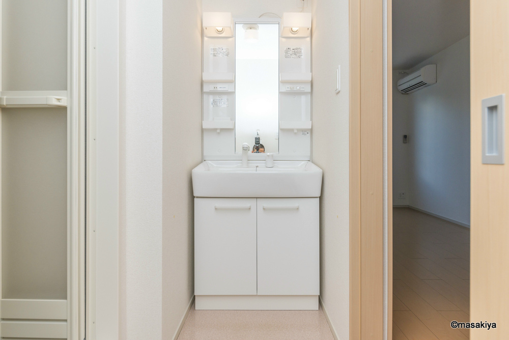 エトワール・KⅡの洗面所|洗面・脱衣　シャンプードレッサー付き。