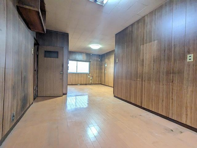 堀溝1丁目　中古一戸だての居間・リビング|LDK12.6帖
■物件内覧・資金計画相談・住宅ローン相談、リフォーム相談、お問合せ受付中■
※当日・翌日のご内覧、ご相談はお電話でのお問合せがスムーズです！