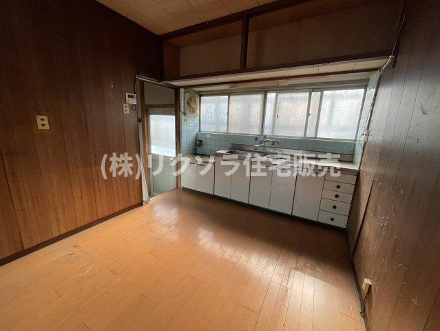 堀溝1丁目　中古一戸建てのキッチン|LDK12.6帖
■物件内覧・資金計画相談・住宅ローン相談、リフォーム相談、お問合せ受付中■
※当日・翌日のご内覧、ご相談はお電話でのお問合せがスムーズです！