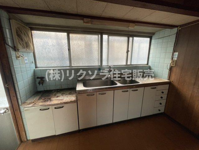 堀溝1丁目　中古一戸建てのキッチン|1階　キッチン
■物件内覧・資金計画相談・住宅ローン相談、リフォーム相談、お問合せ受付中■
※当日・翌日のご内覧、ご相談はお電話でのお問合せがスムーズです！